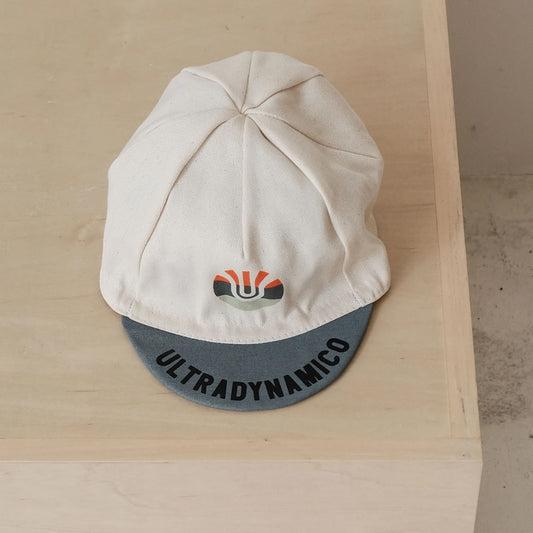 Ultradynamico Alt Font Cap - Natural