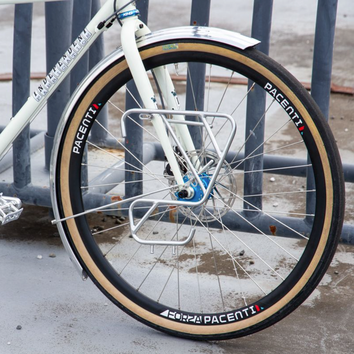 Blue Lug x Nitto S-Rack – Kissing Crows Outpost Blue Lug x Nitto S-Rack – Kissing Crows Outpost